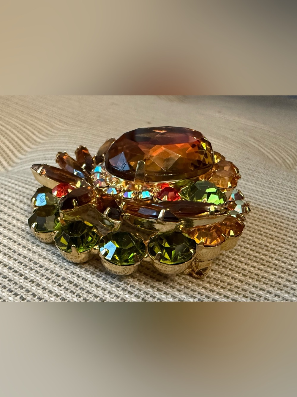 Juliana Heliotrope  Green Topaz Gold tone Rhinestone Brooch Book piece Verified - Picture 9 of 13